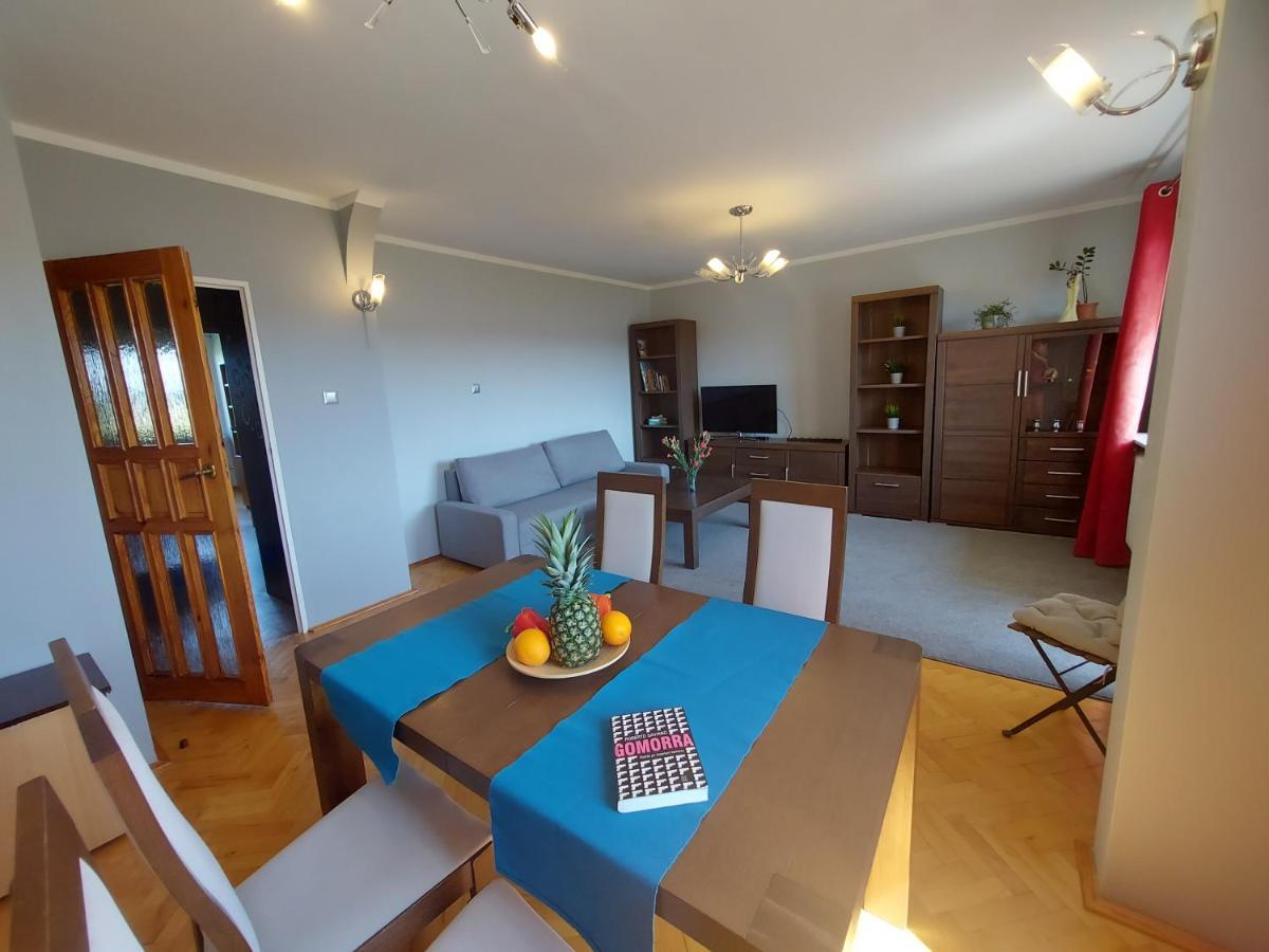 Wygodny Przestronny Apartament Janowskie Blonia Rumia Kültér fotó