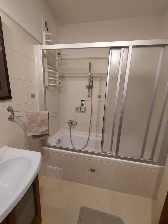 Wygodny Przestronny Apartament Janowskie Blonia Rumia Kültér fotó